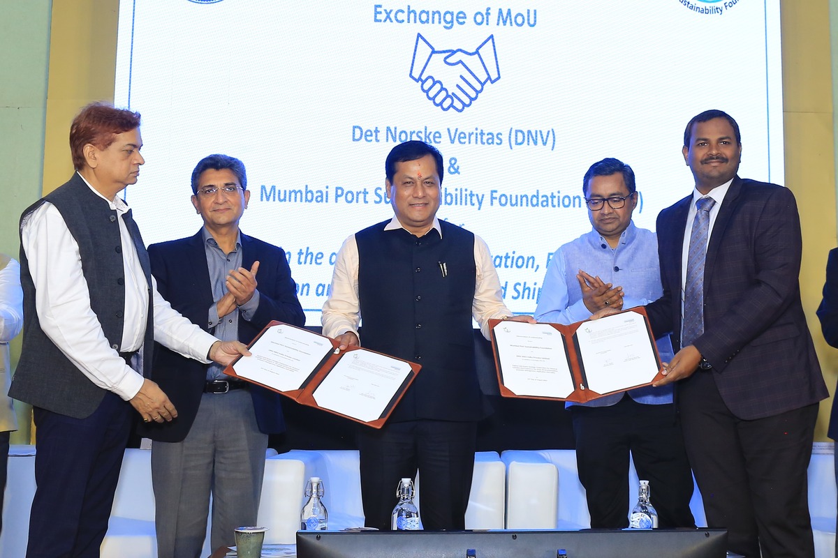 Maritime News, India, DNV, Mumbai Port Sustainability Foundation, MPSF, Mumbai Port Authority, Dr R D Tripathi, Cristina Saenz de Santa Maria, Memorandum of Understanding (MoU), decarbonization, emissions management, digitalization,