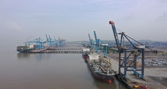JNPA’s Floating Waste and Oil Spill Under Scrutiny