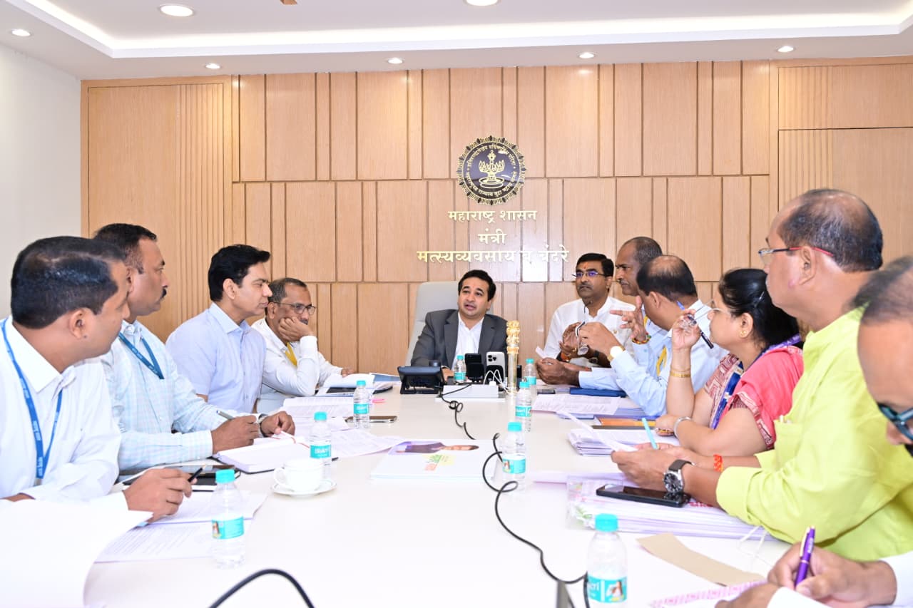 Maritime News India Fishers Mantralaya Maharashtra Fisheries & Ports Minister Nitesh Rane Mukhyamantri Matsya Sampada Yojana Thane Raigad Mumbai Ratnagiri Sindhudurg
