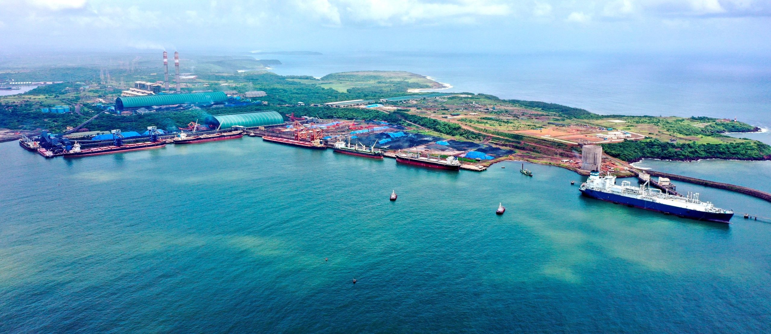 Maritime News Ratnagiri Maharashtra India Cashew Exports Jaigad Port Ratnagiri JSW Jaigarh Port Maharashtra Ports and Fisheries Minister Nitesh Rane Farmers Konkan 003