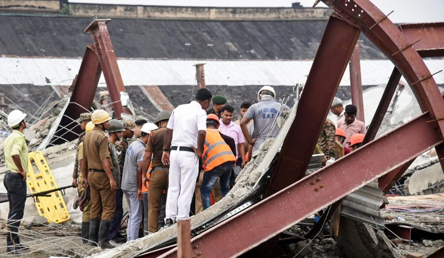 Rescue operations at the collapsed warehouse under construction on land leased by the Syama Prasad Mookerjee Port Authority in Kolkata Maritime News